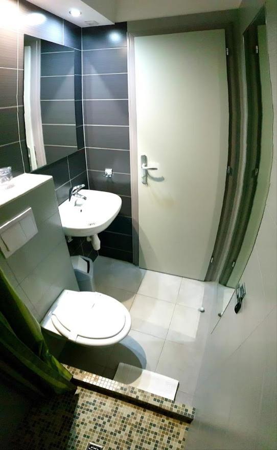 Hotel Oceanus Deny Pag Town Zewnętrze zdjęcie