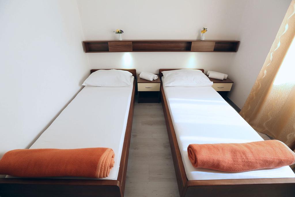Hotel Oceanus Deny Pag Town Zewnętrze zdjęcie