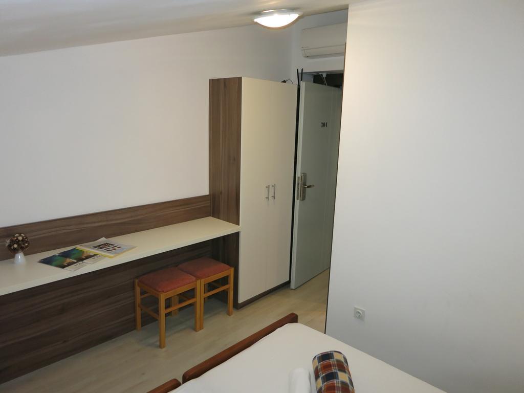 Hotel Oceanus Deny Pag Town Zewnętrze zdjęcie