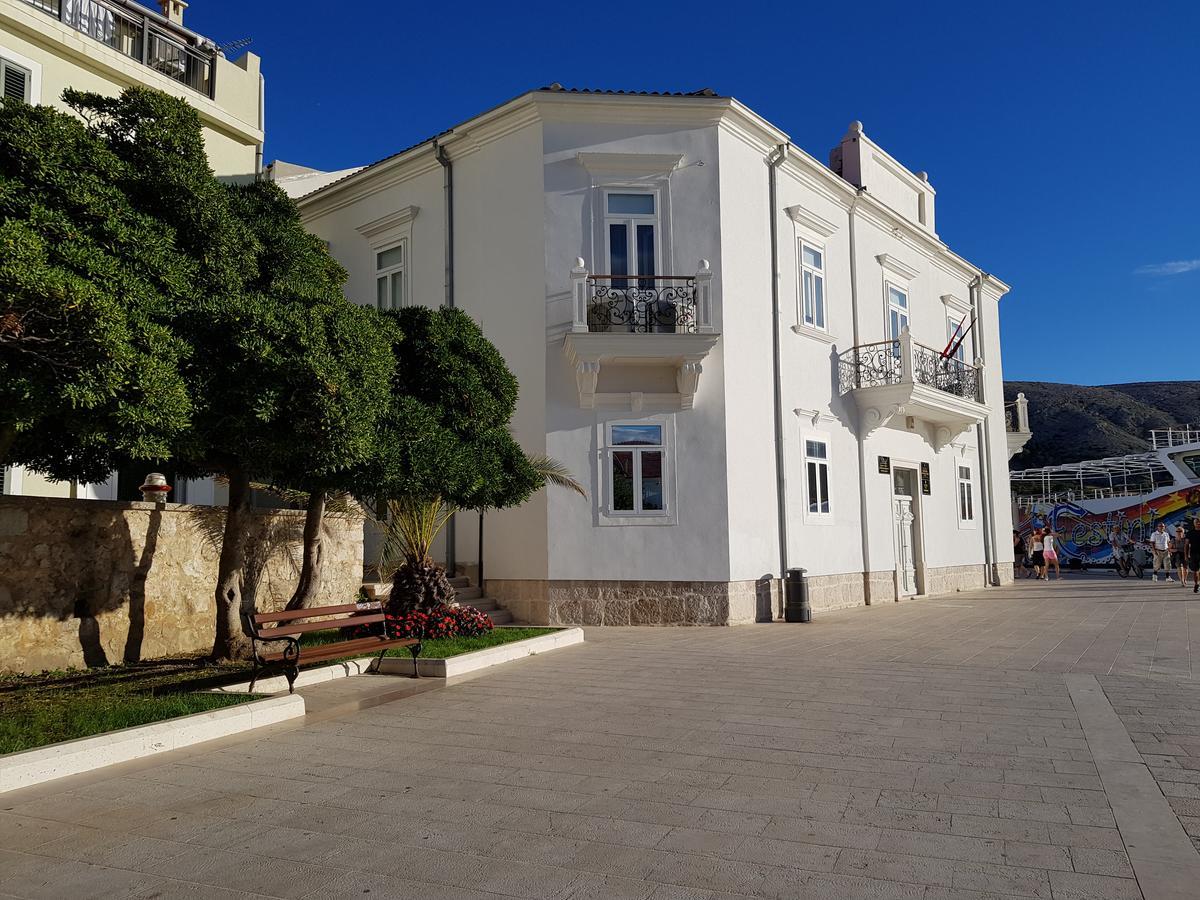 Hotel Oceanus Deny Pag Town Zewnętrze zdjęcie